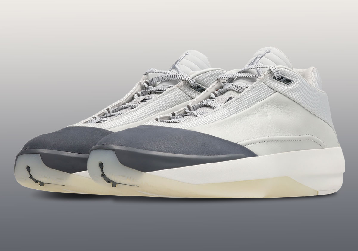 air-jordan-40-photon-dust-flint-grey-wolf-grey-hm9931-001-4