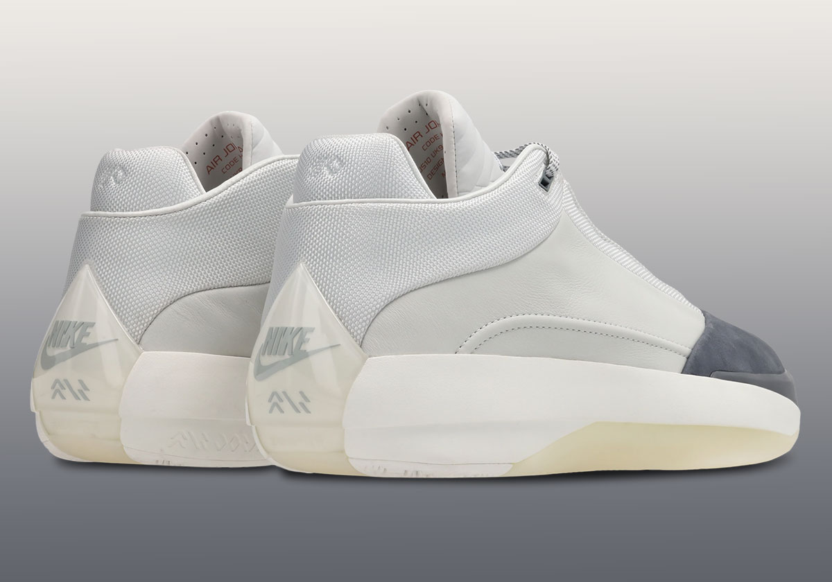 air-jordan-40-photon-dust-flint-grey-wolf-grey-hm9931-001-7