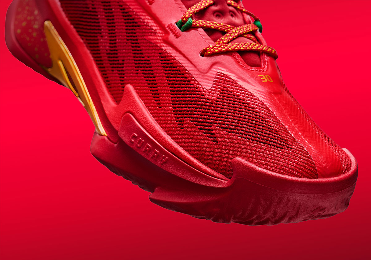 curry-brand-series-7-christmas-3027983-600-1