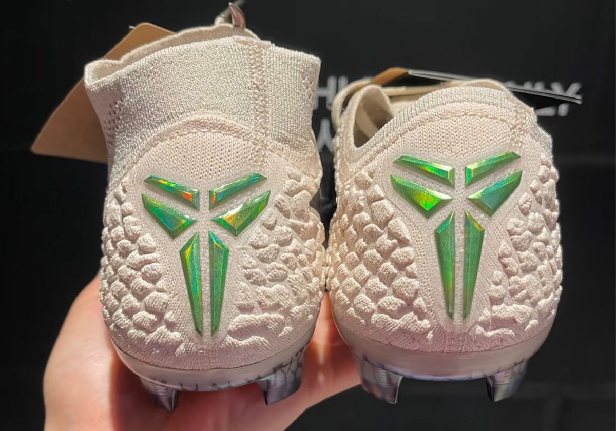 kobe-bryant-nike-phantom-6-low-elite-if4392-001-1