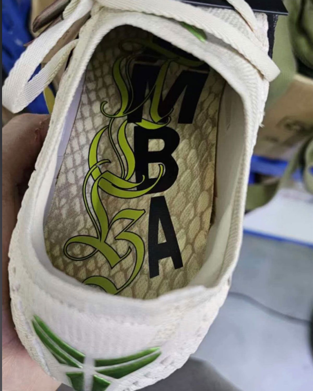 kobe-bryant-nike-phantom-6-low-elite-if4392-001-2