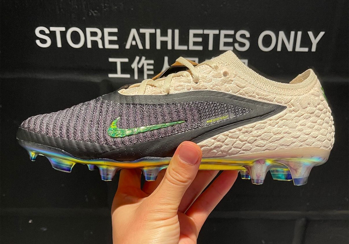 kobe-bryant-nike-phantom-6-low-elite-if4392-001-3