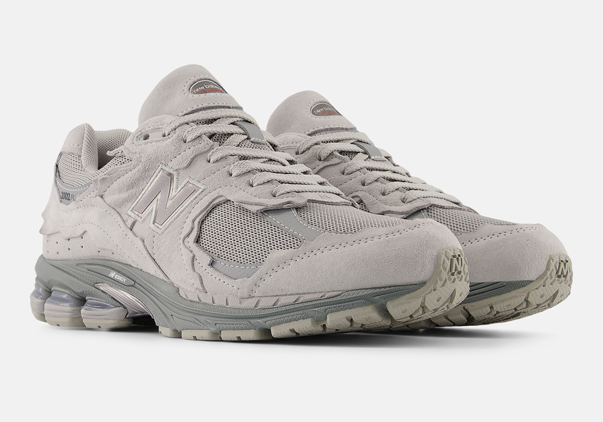 new-balance-2002r-gore-tex-protection-pack-grey-4