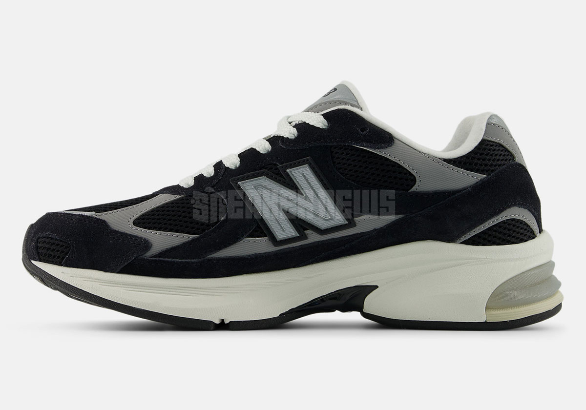 new-balance-abzorb-2010-black-grey-white-2