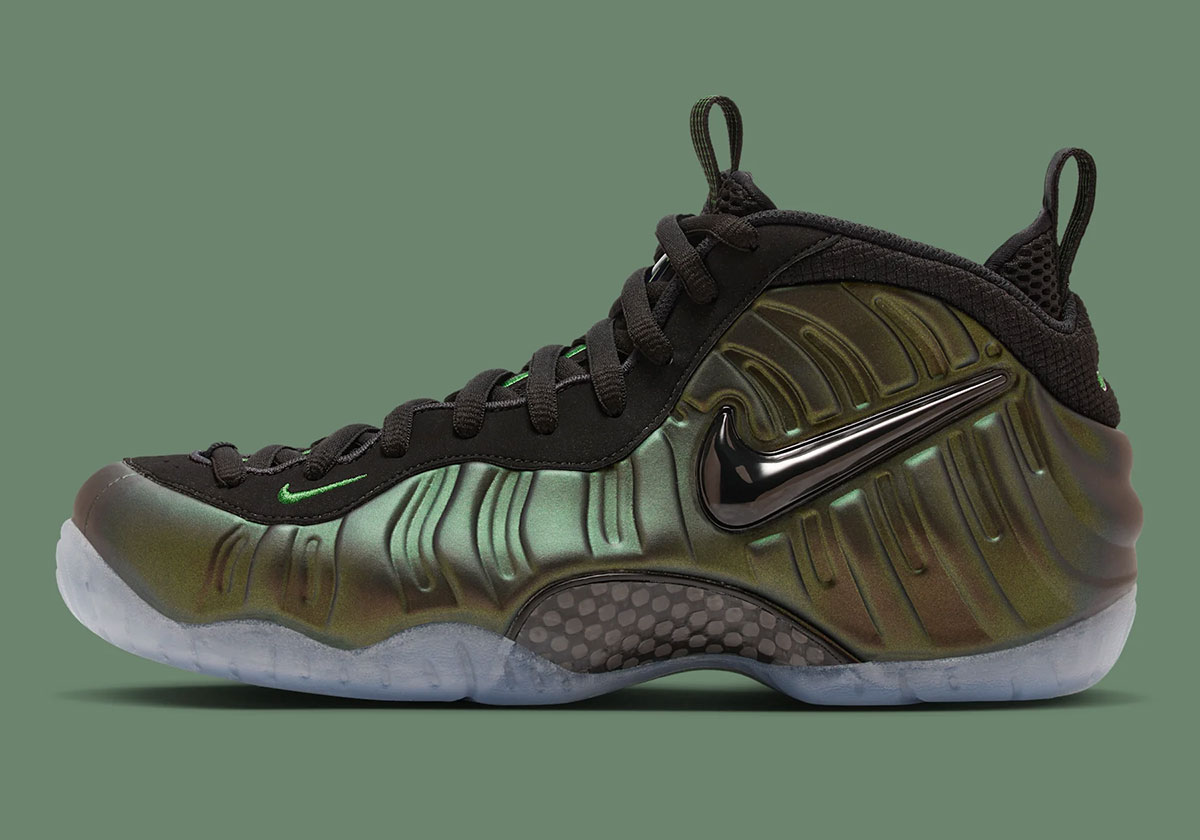 nike-air-foamposite-pro-pine-green-hf0794-300-1