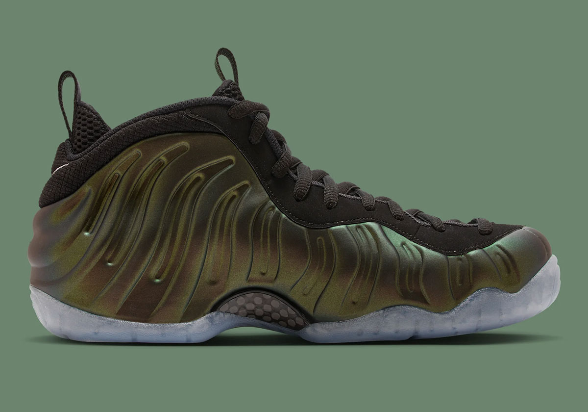 nike-air-foamposite-pro-pine-green-hf0794-300-2