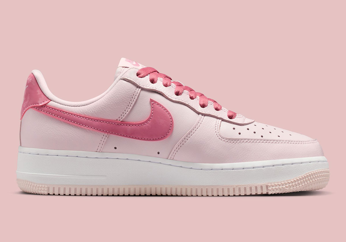 nike-air-force-1-low-valentines-day-2026-io8755-600-3