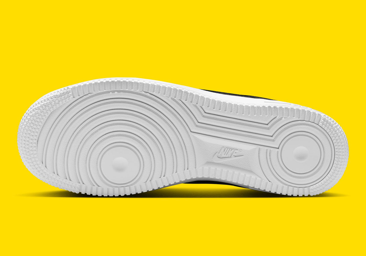 nike-air-force-1-pebble-croc-swoosh-io4837-001-2