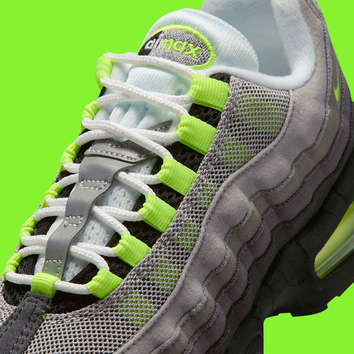 nike-air-max-95-big-bubble-neon-hf7054-050-2