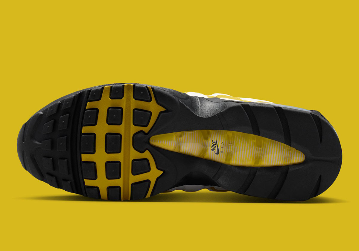 nike-air-max-95-white-saffron-quartz-black-hm4740-102-2