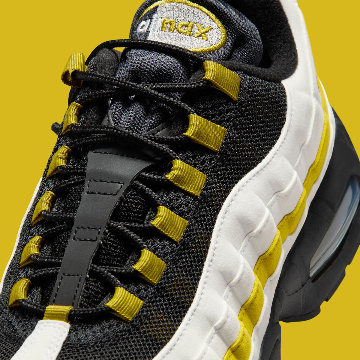 nike-air-max-95-white-saffron-quartz-black-hm4740-102-7