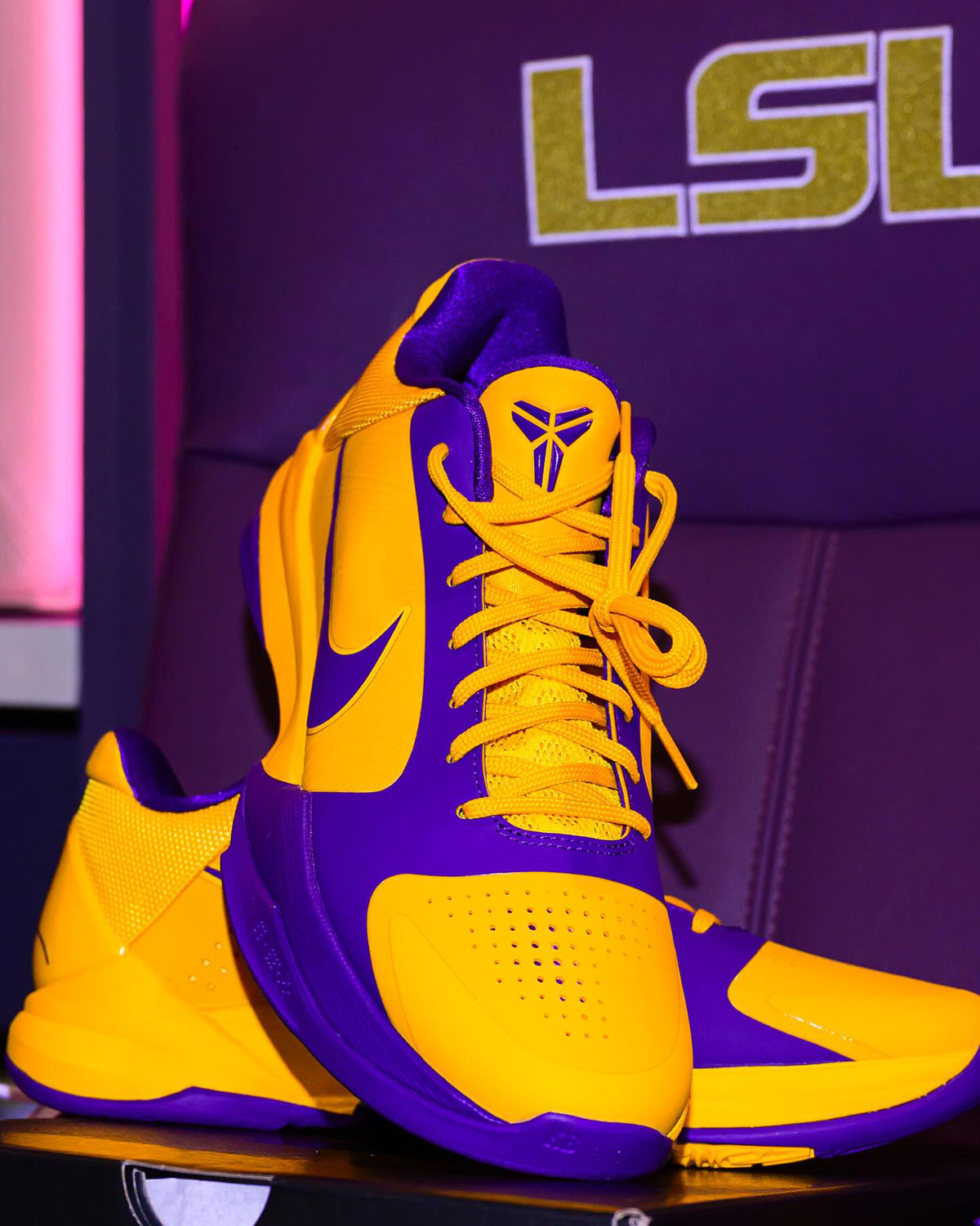 nike-kobe-5-protro-lsu-womens-basketball-pe-4