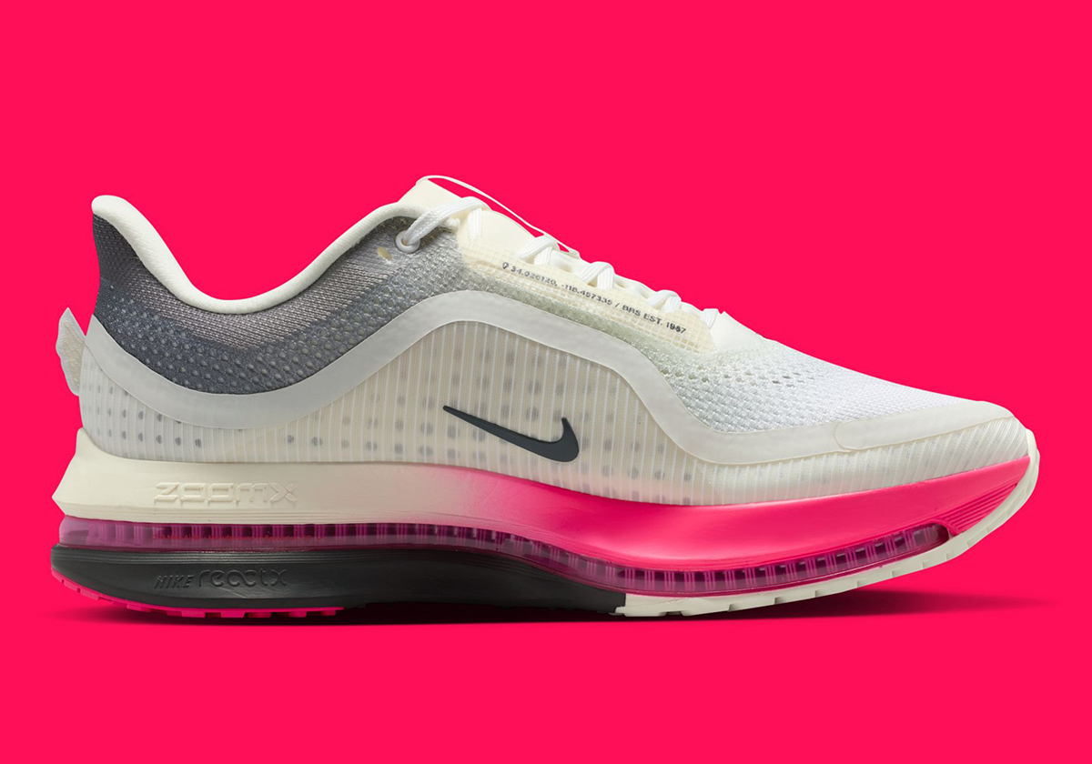 nike-pegasus-premium-year-of-the-horse-iq1130-001-4