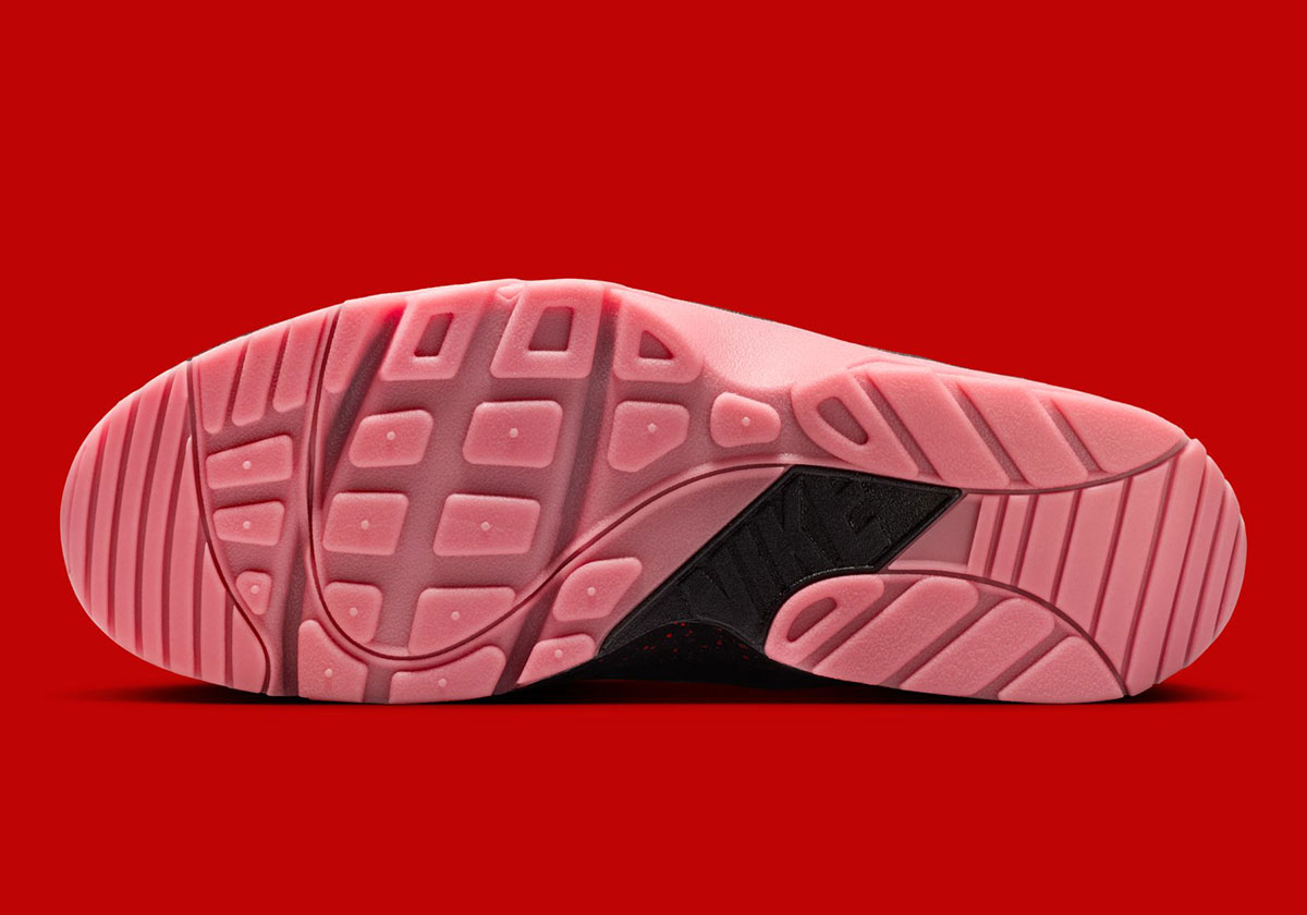 nike-trainer-huarache-challenge-red-black-iq0615-600-2