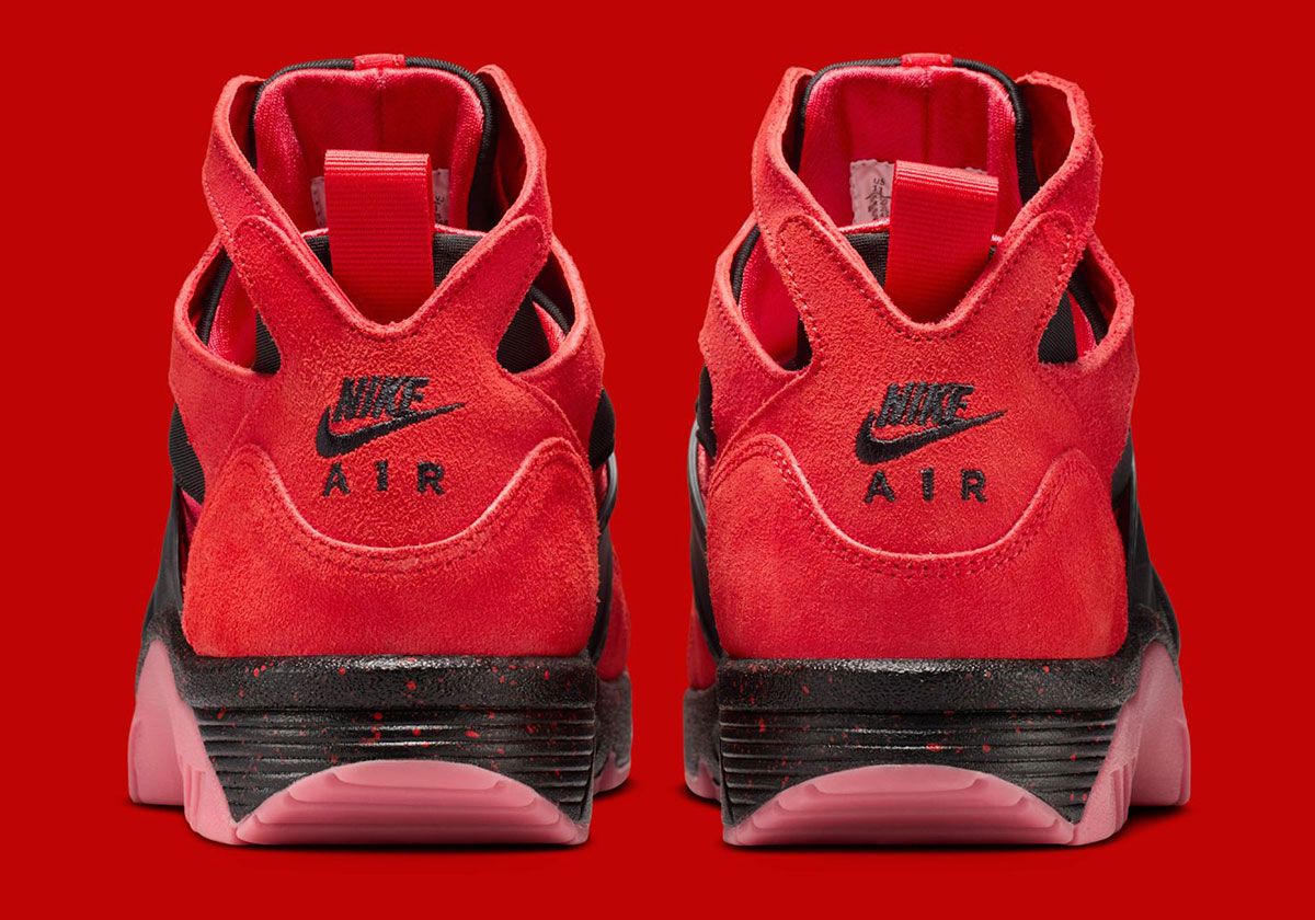 nike-trainer-huarache-challenge-red-black-iq0615-600-6