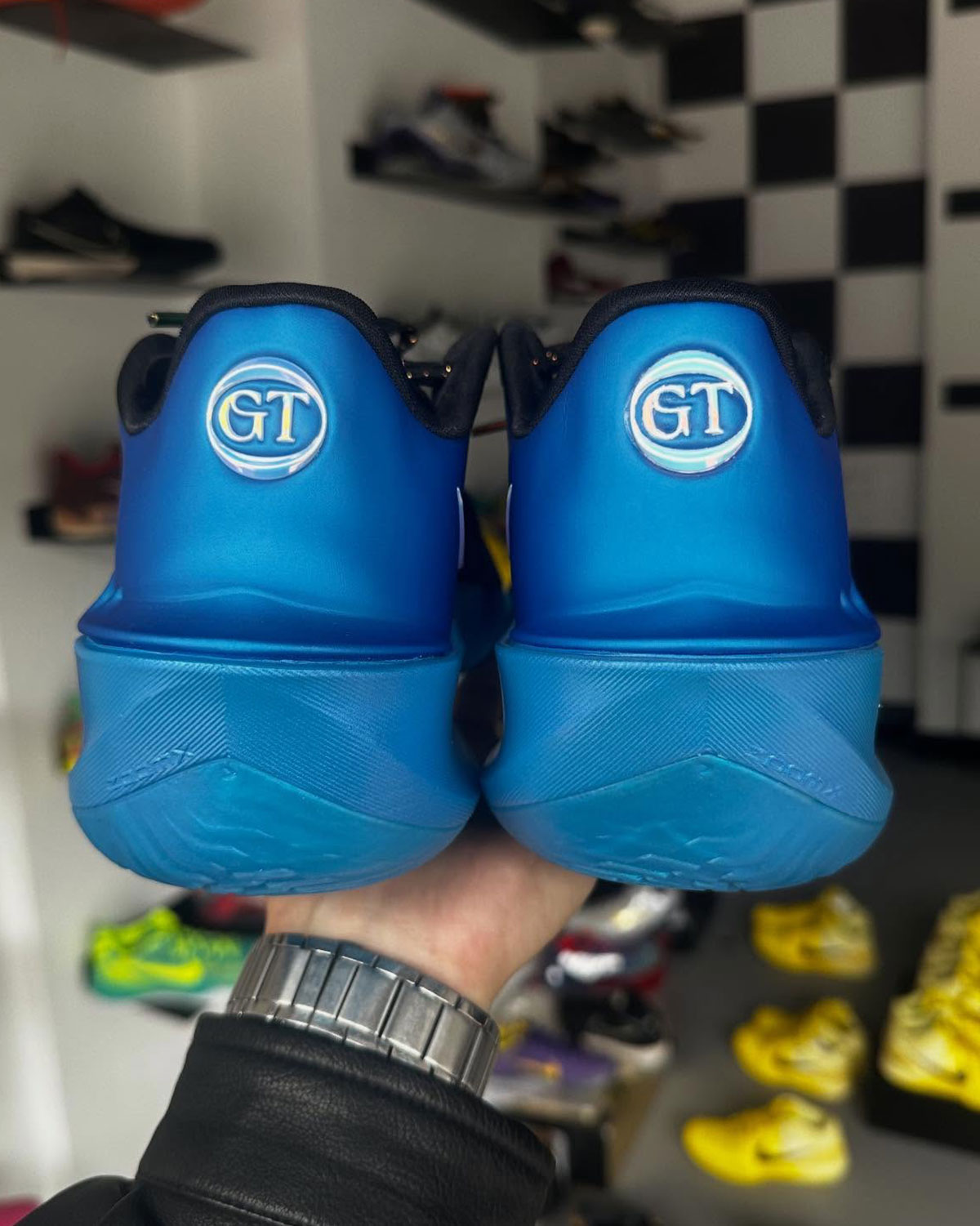 nike-zoom-gt-cut-4-metallic-blue-HV9921-400-1