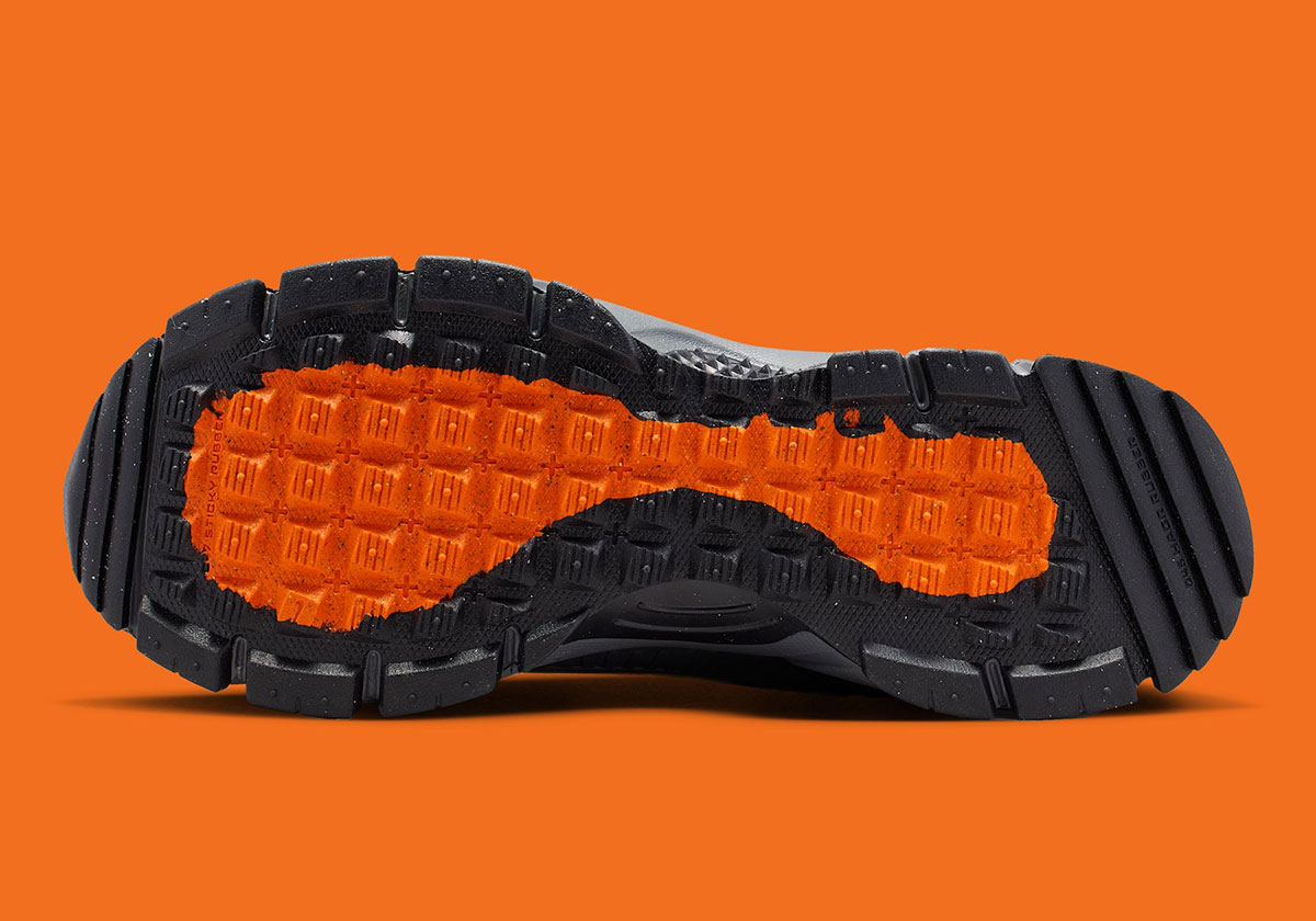 nike-zoom-vomero-5-roam-khaki-grey-orange-IQ1127-220-3