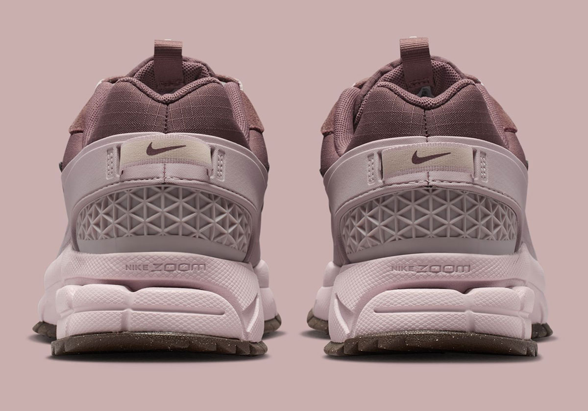nike-zoom-vomero-5-roam-tart-particle-rose-silt-red-hq2181-501-6