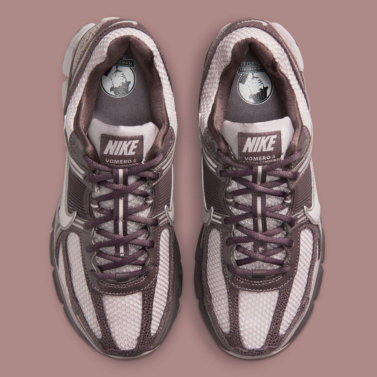 nike-zoom-vomero-5-tattoo-particle-rose-light-violet-ore-II6236-500-4
