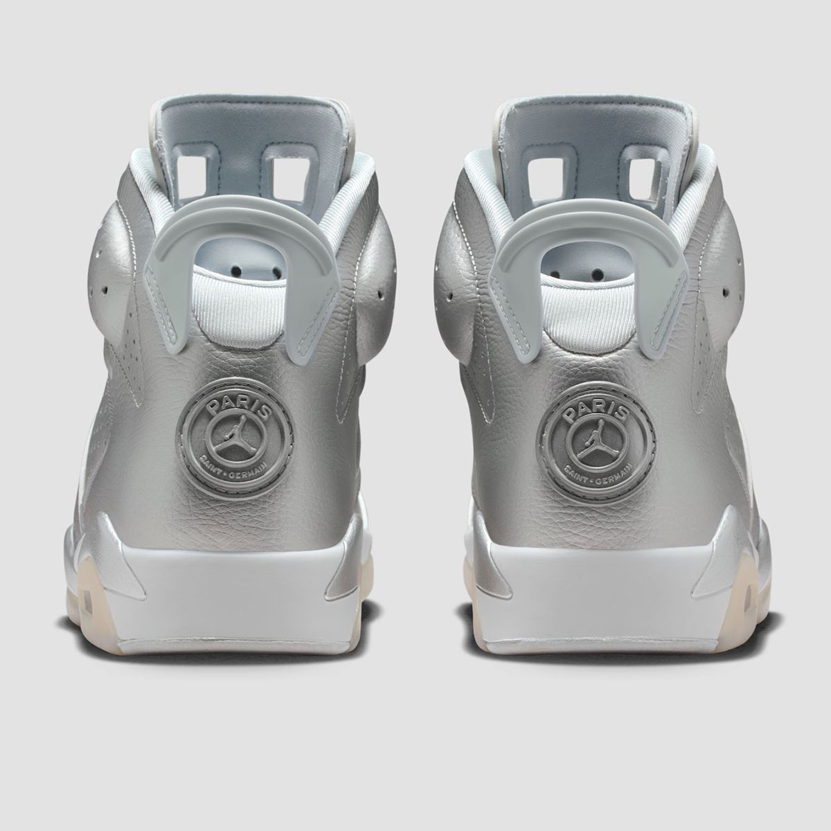 psg-jordan-6-silver-iq5135-001-3