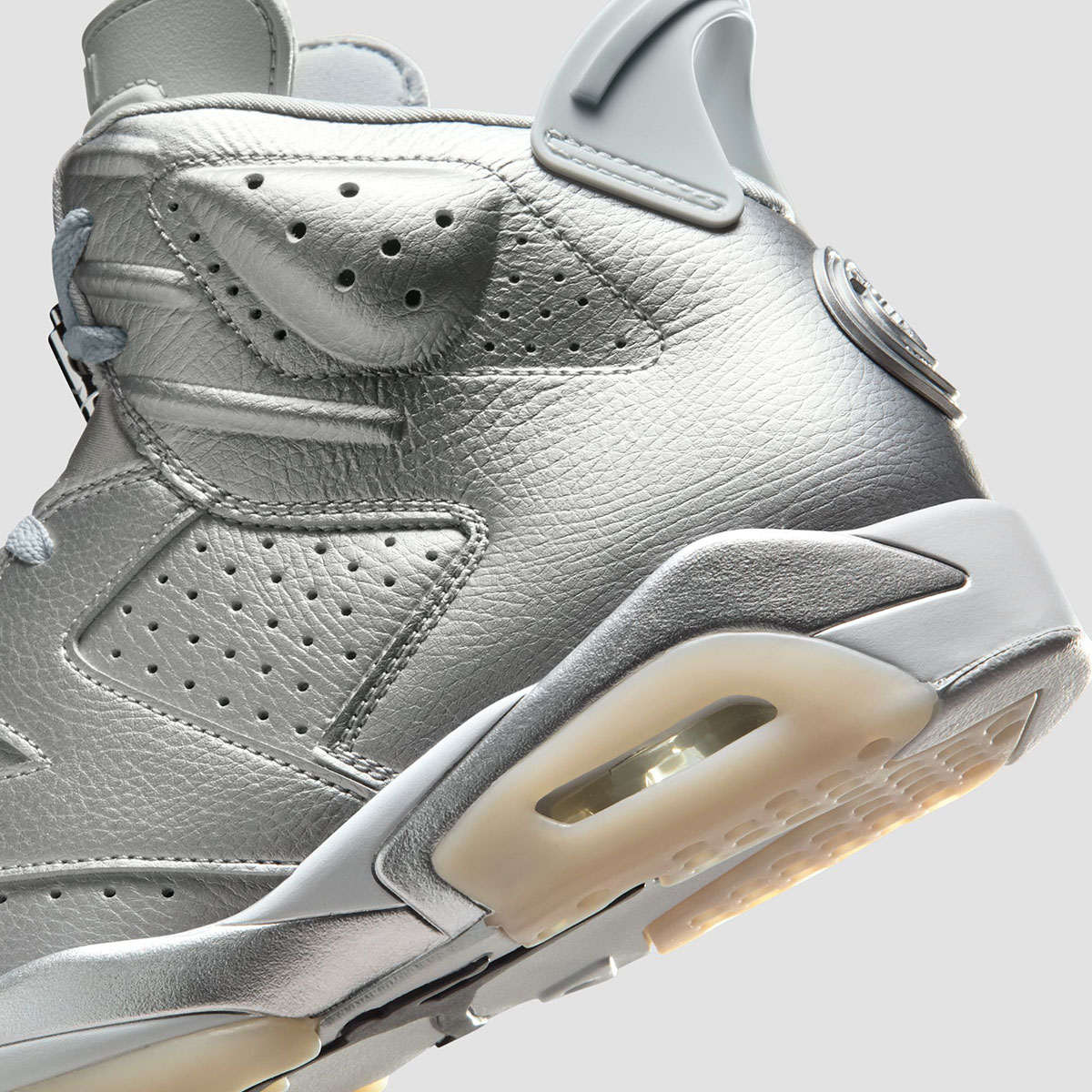 psg-jordan-6-silver-iq5135-001-5