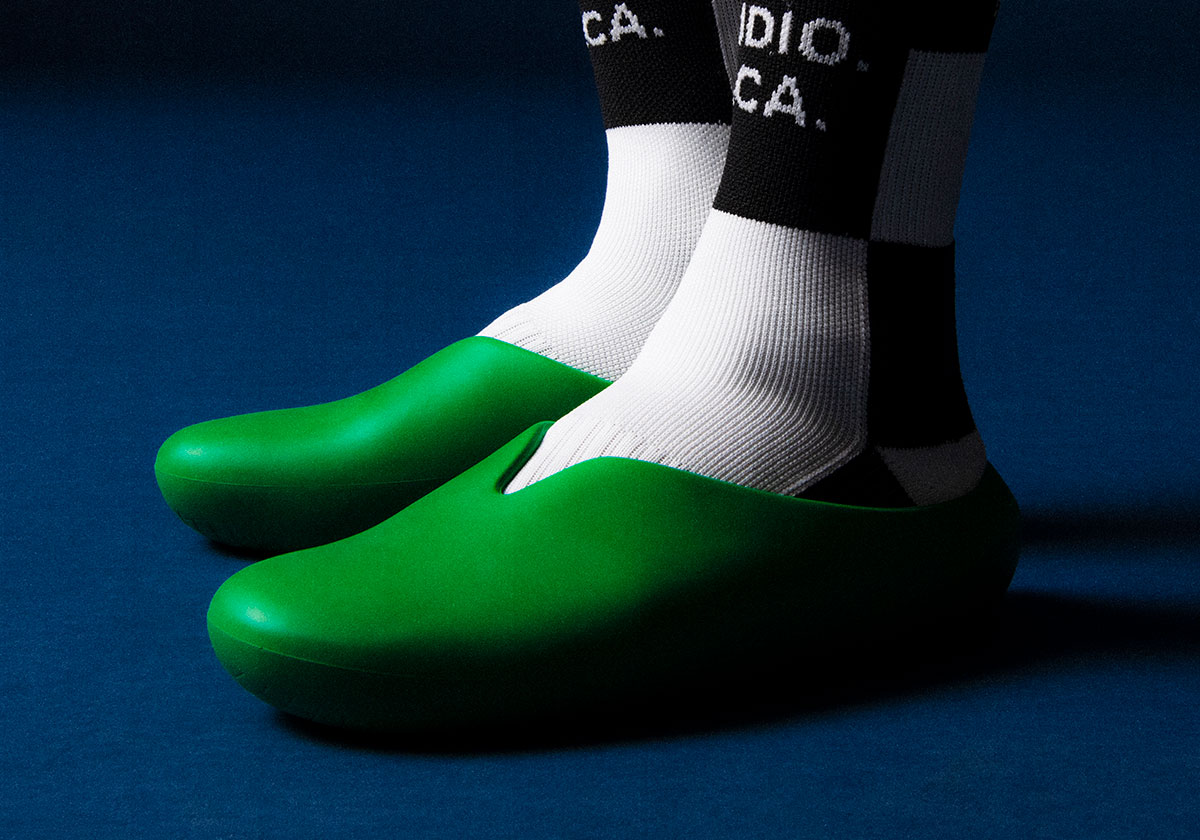 sr-studio-la-vans-holiday-2025-2