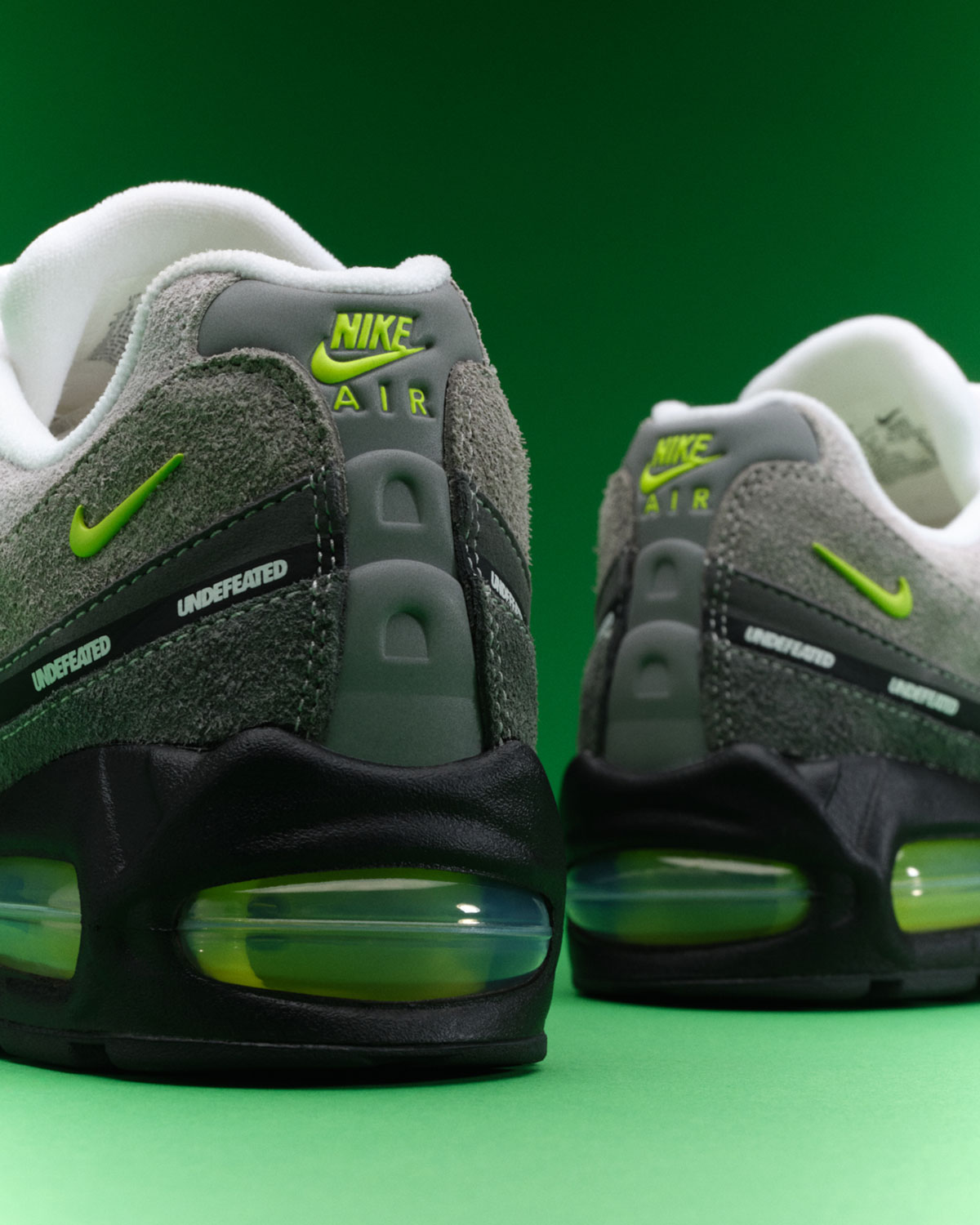 undefeated-nike-air-max-95-geo-exclusives-nyc-1