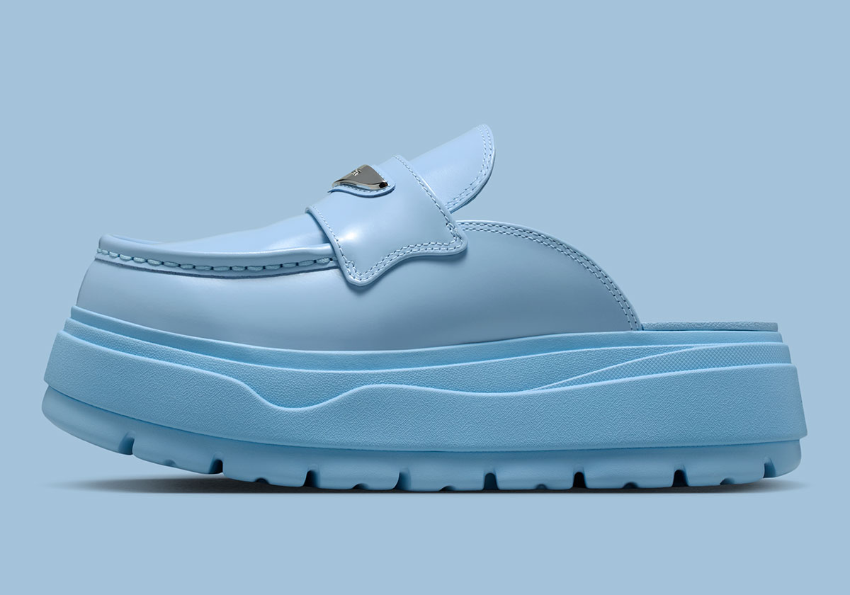 air-jordan-mule-psychic-blue-metallic-silver-hj4292-402-1
