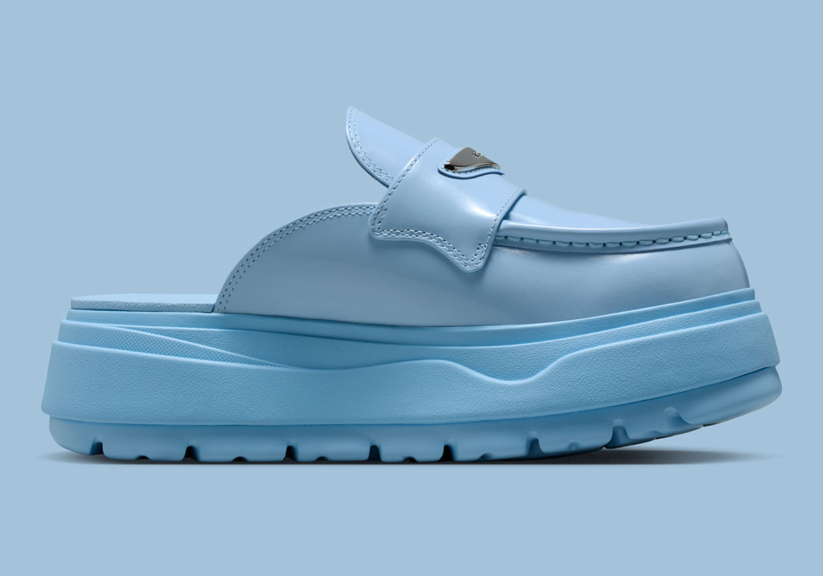 air-jordan-mule-psychic-blue-metallic-silver-hj4292-402-3