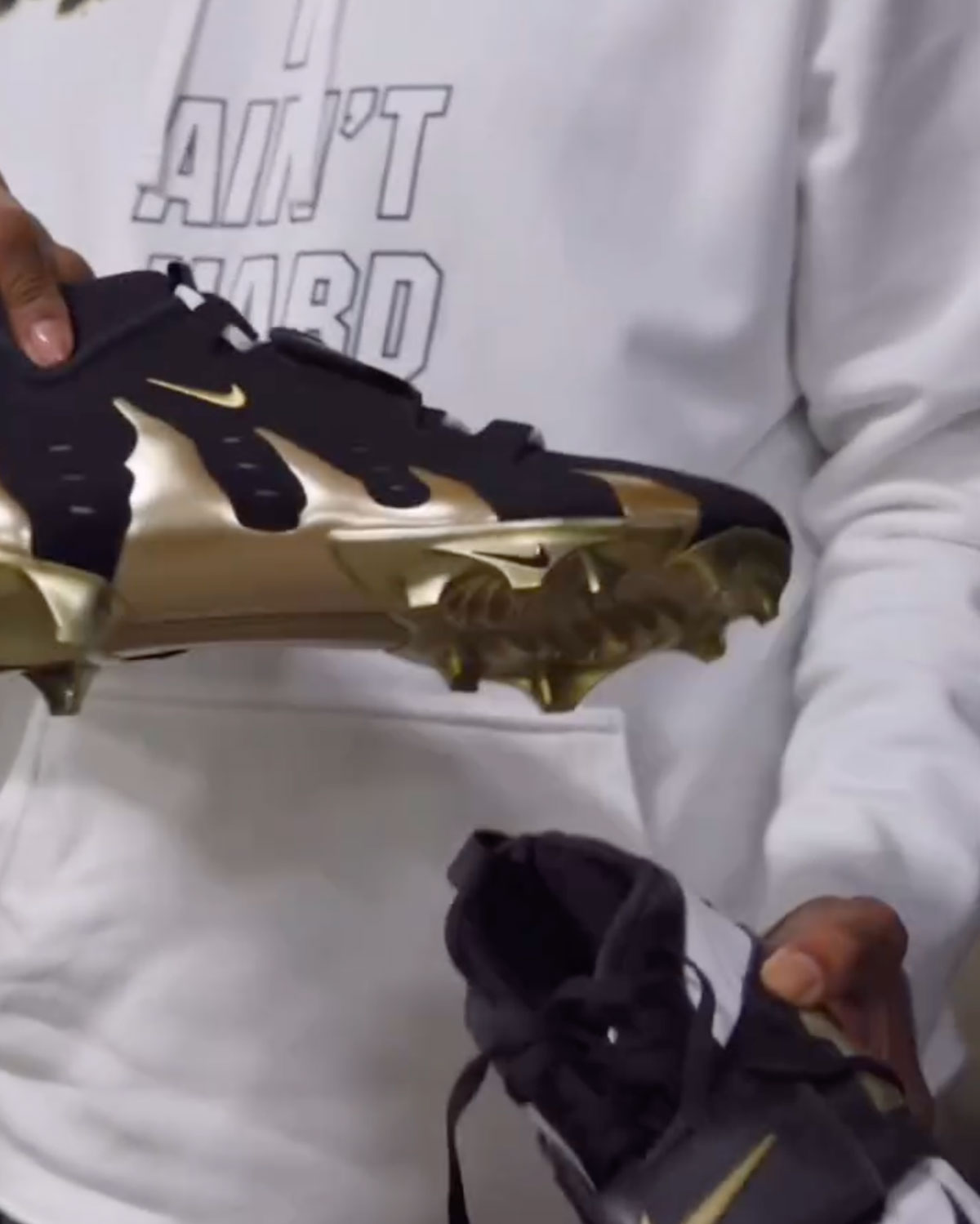 deion-sanders-previews-2026-nike-diamond-turf-coach-prime-1