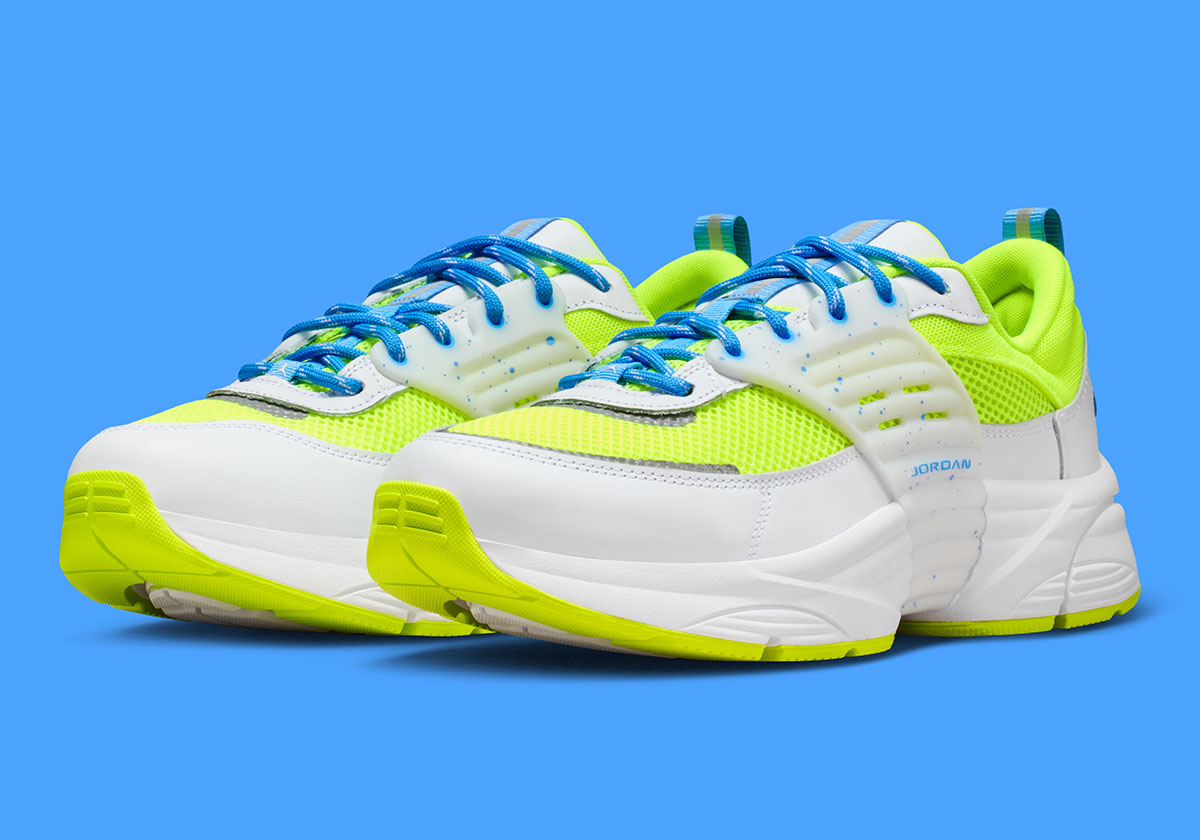 jordan-trunner-o-s-volt-university-blue-white-IQ0397-702-5