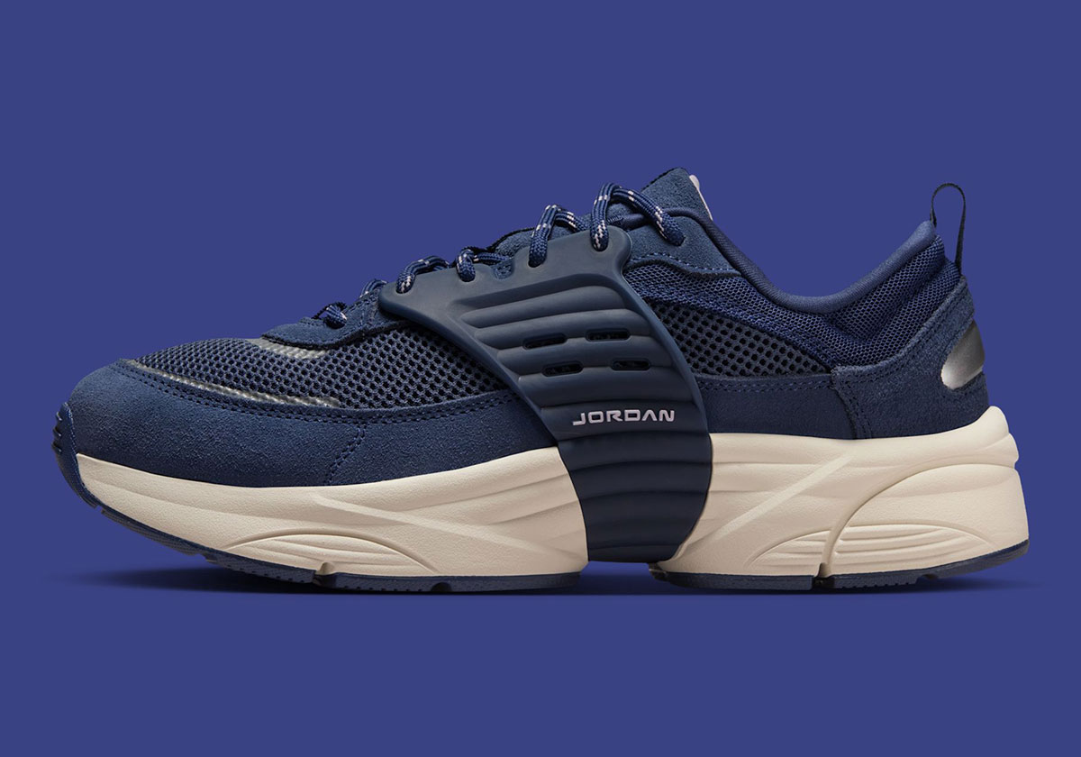 jordan-trunner-os-midnight-navy-thunder-blue-ib3722-400-1