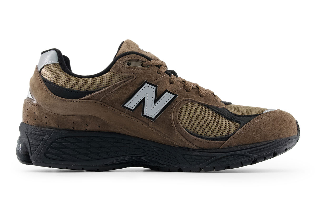 new-balance-2002r-brown-black-U2002RAB-2