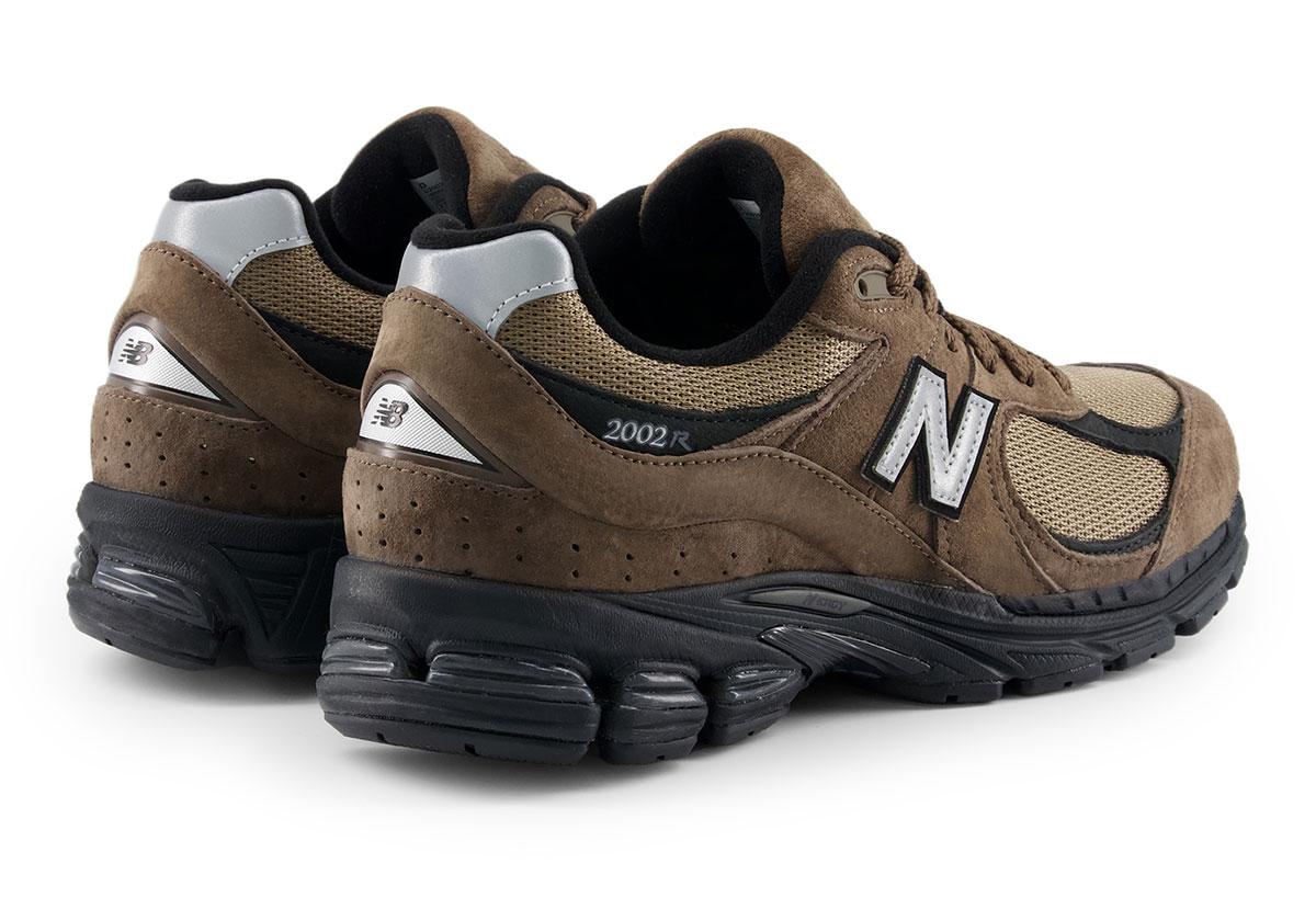 new-balance-2002r-brown-black-U2002RAB-3