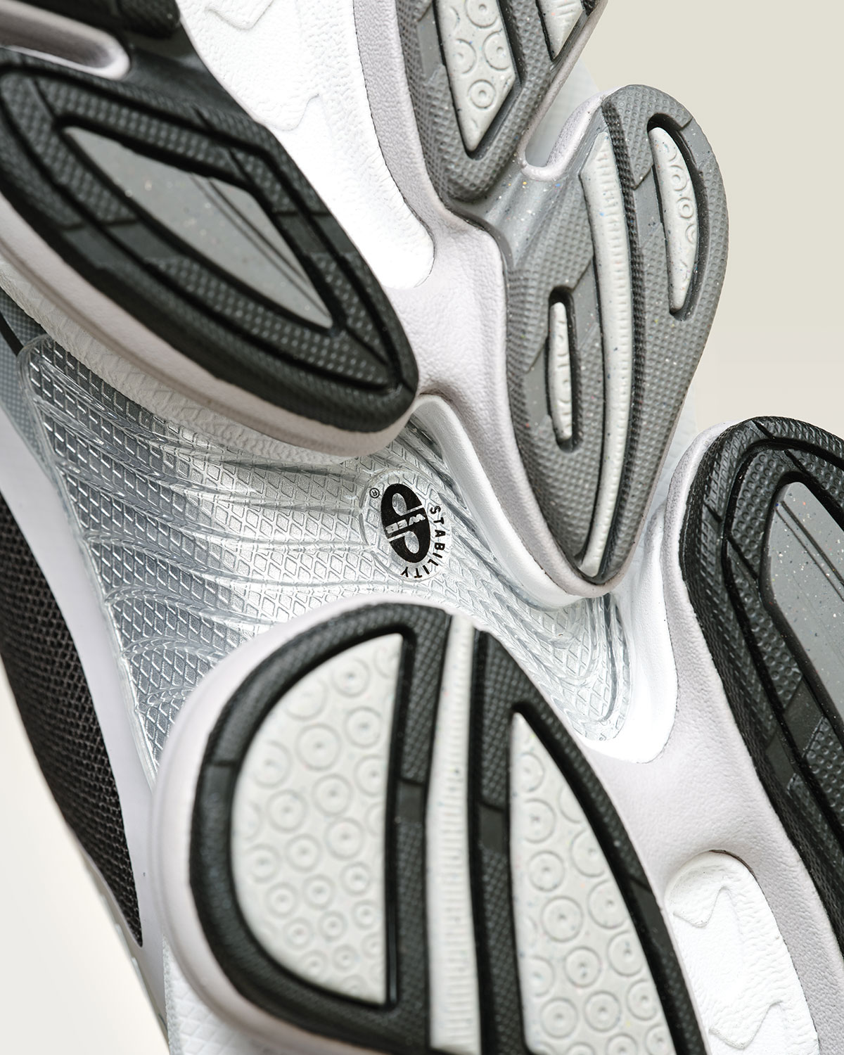 new-balance-abzorb-2000-silver-metallic-faded-black-u200030z-5