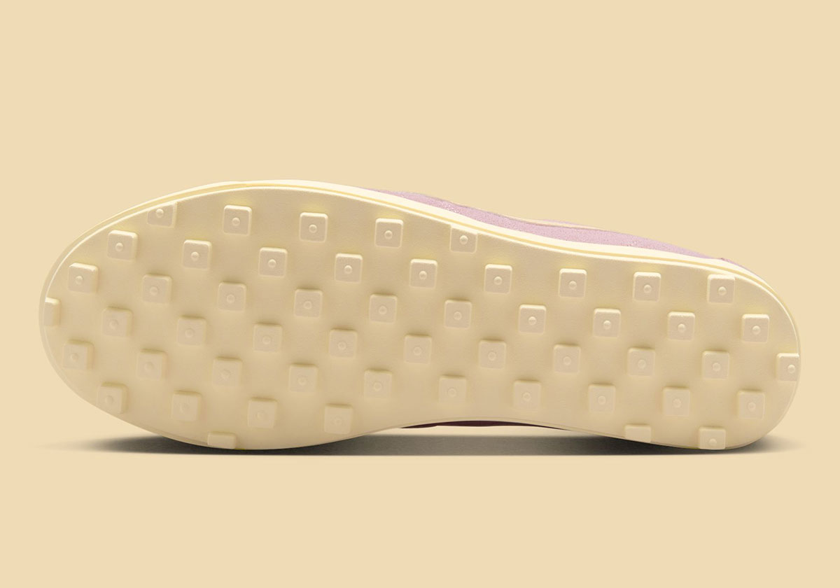 nike-astrograbber-pink-muslin-IQ7611-600-3