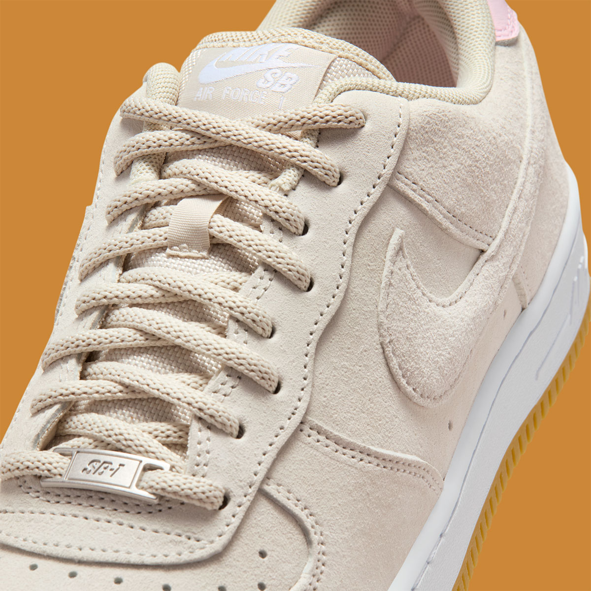 nike-sb-air-force-1-light-orewood-brown-hm8517-100-7