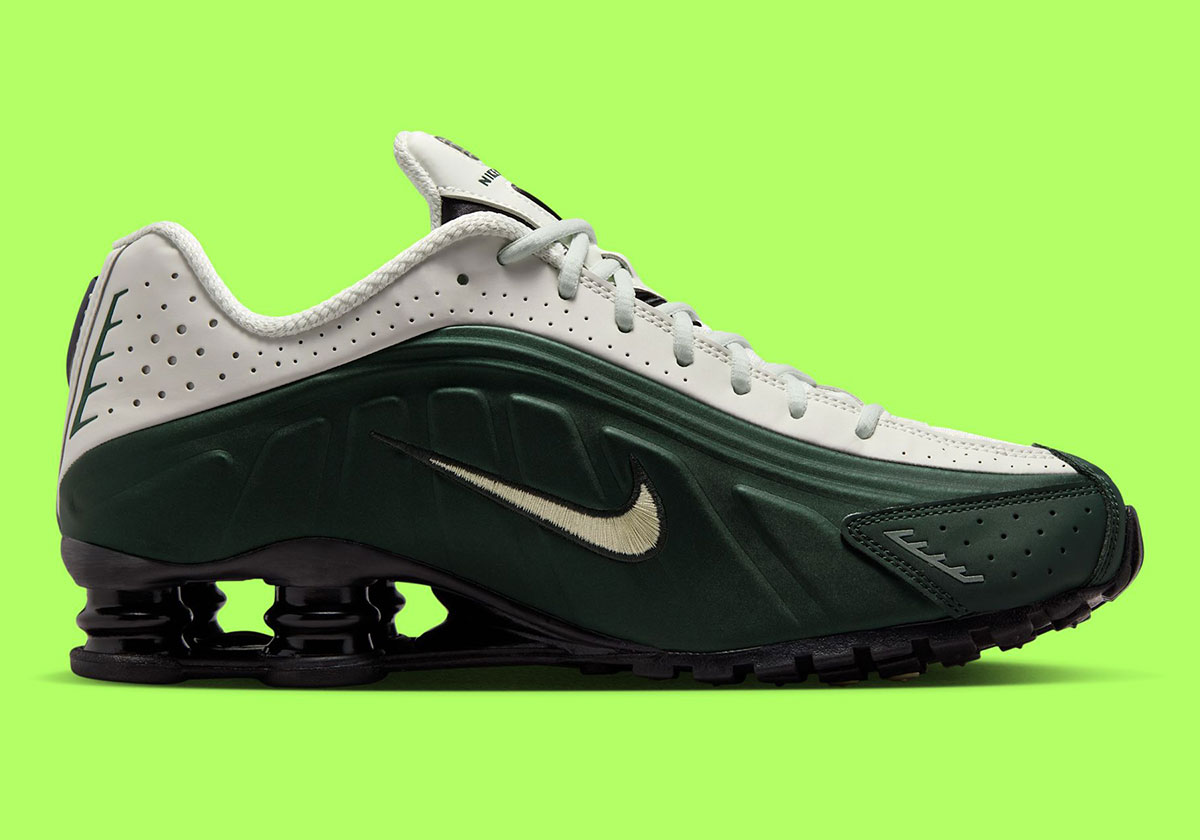 nike-shox-r4-black-spruce-spruce-fog-black-olive-aura-hq1988-300-3