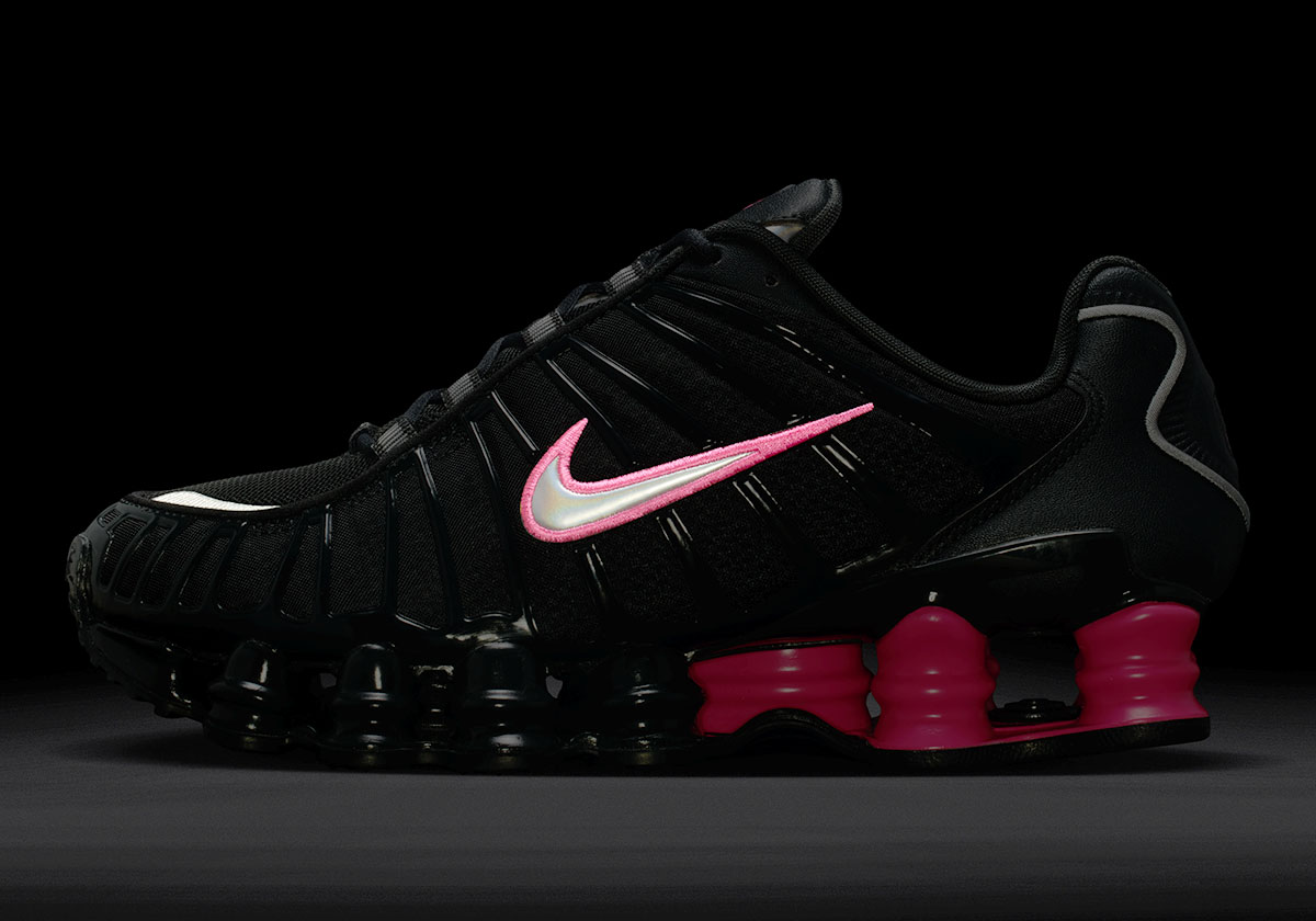 nike-shox-tl-ring-off-noir-hyper-pink-metallic-silver-iq0273-045-10