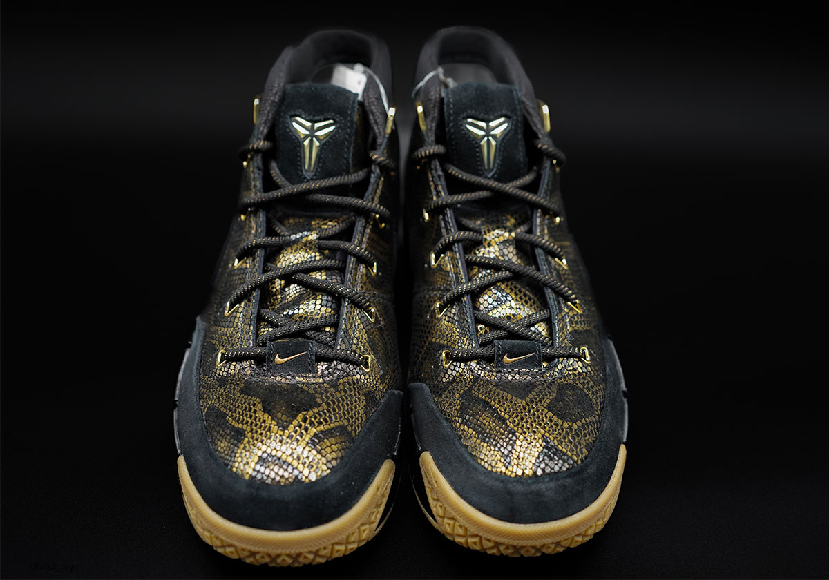 nike-zoom-kobe-1-lux-snakeskin-sample-3