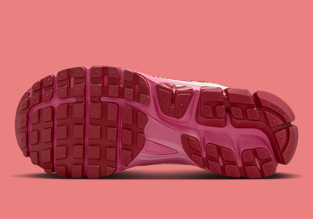 nike-zoom-vomero-5-summit-white-peony-team-crimson-fj2028-108-8