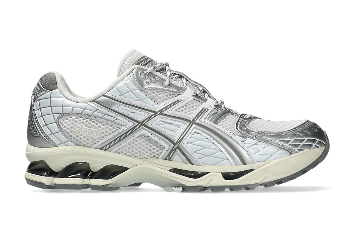 asics-gel-nimbus-10-1-white-airy-blue-1203A761-102-4