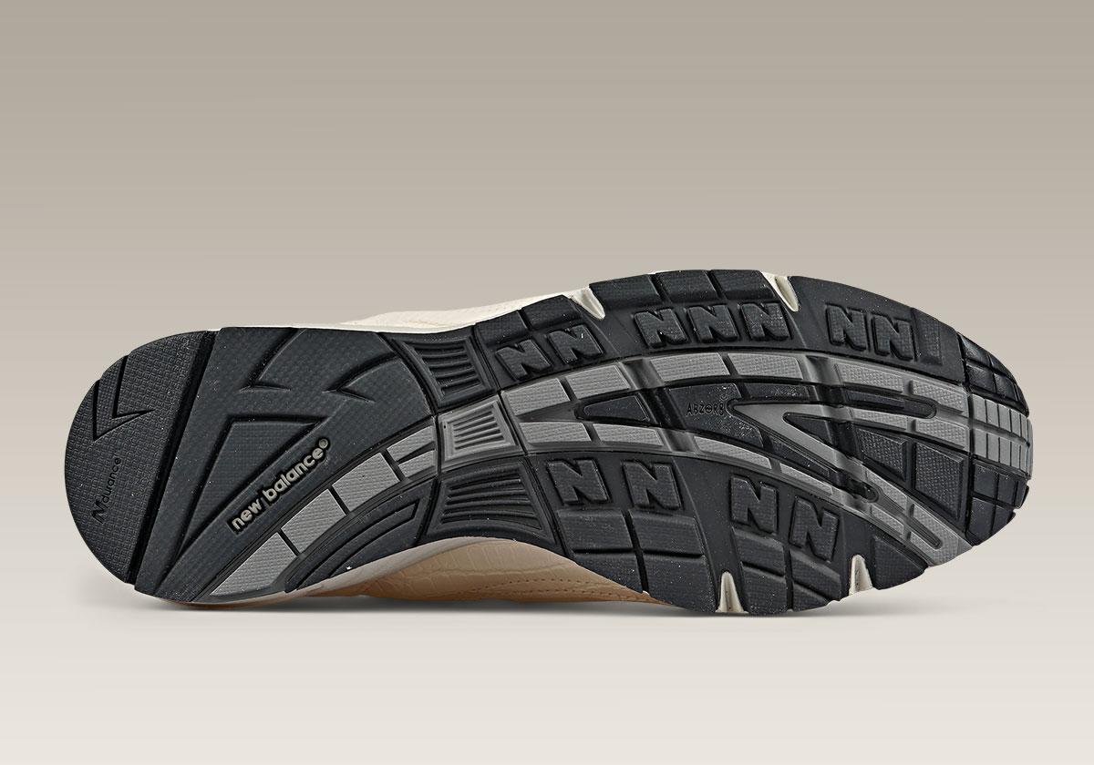 new-balance-991-croc-oyster-grey-pistachio-shell-W991CR1-4