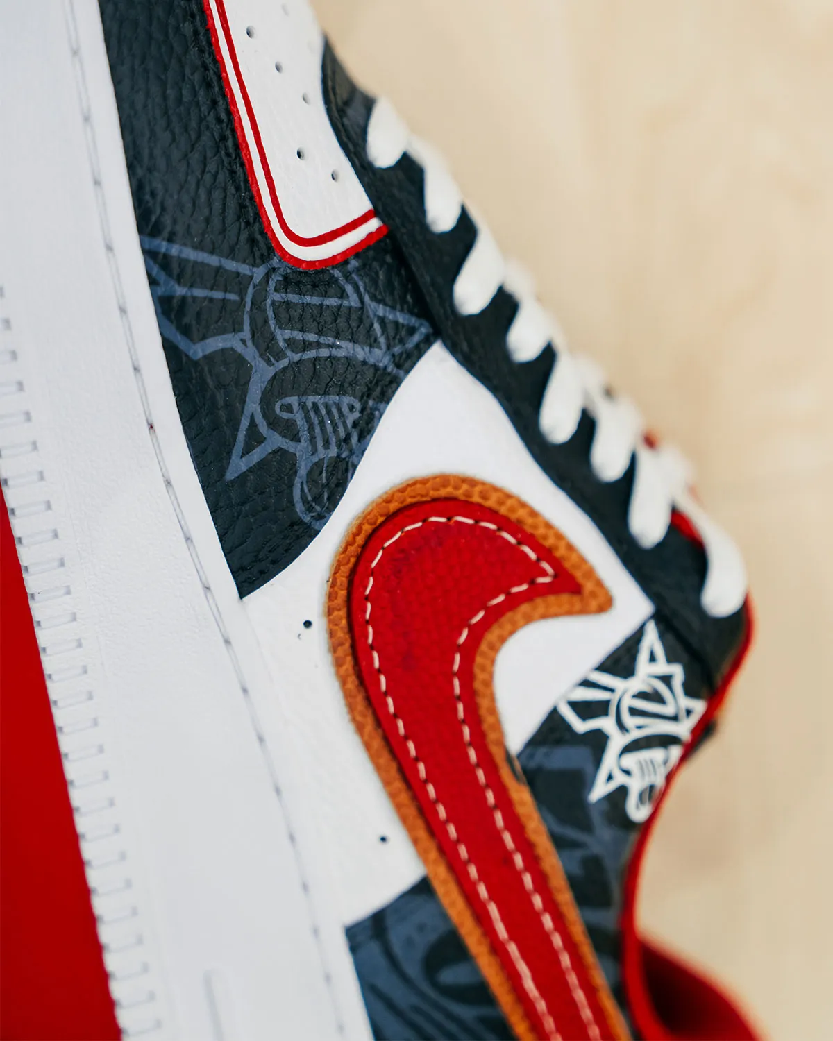 The 76ers Celebrate Their 2001 Squad With A Custom Air Force 1