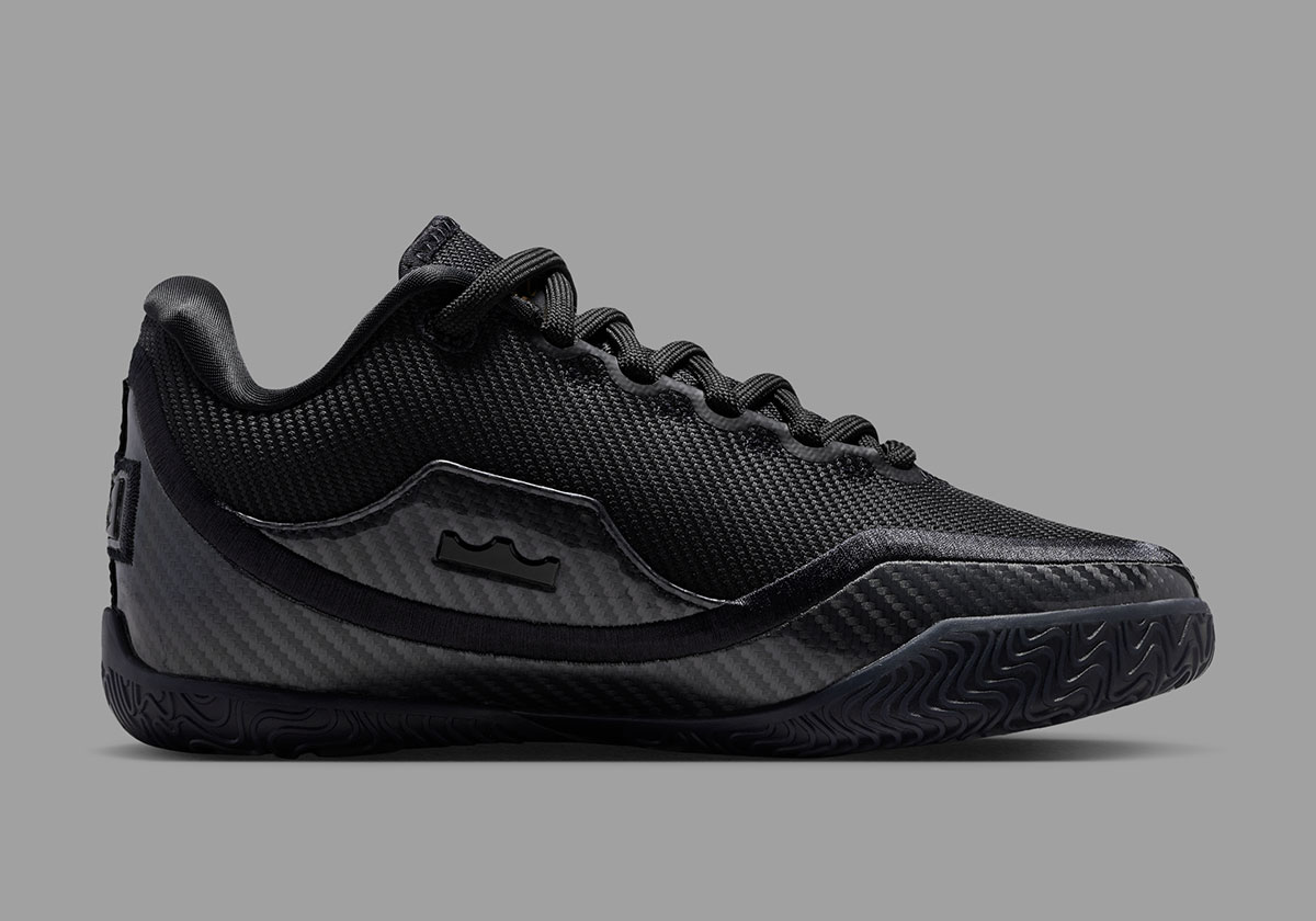 nike-lebron-23-masked-menace-ih1513-004-3