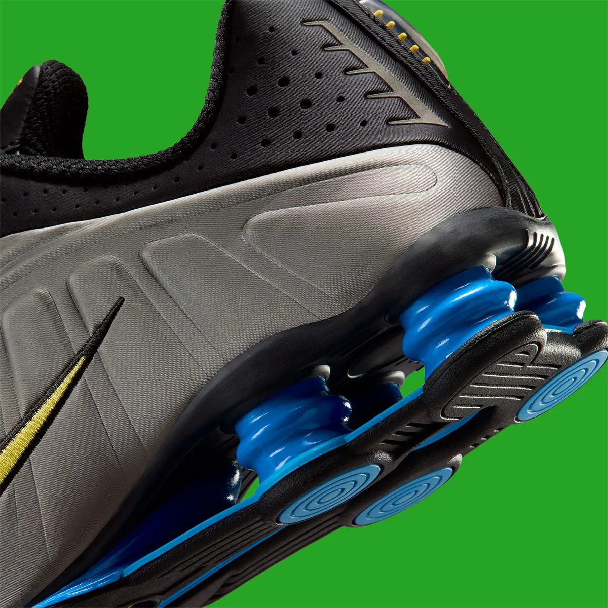 Brazil Futbol Gets Their Own Nike Shox R4