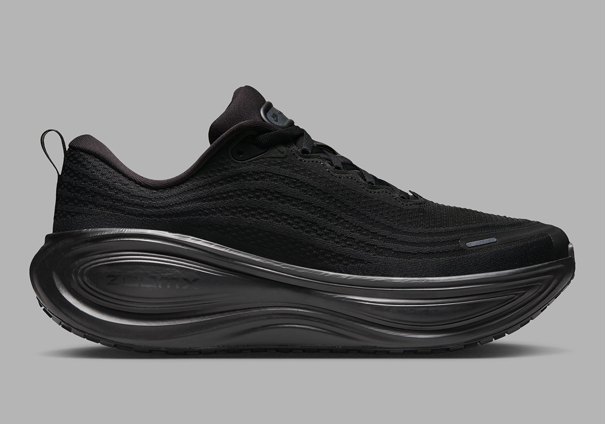 nike-vomero-plus-no-swoosh-black-io4482-002-4