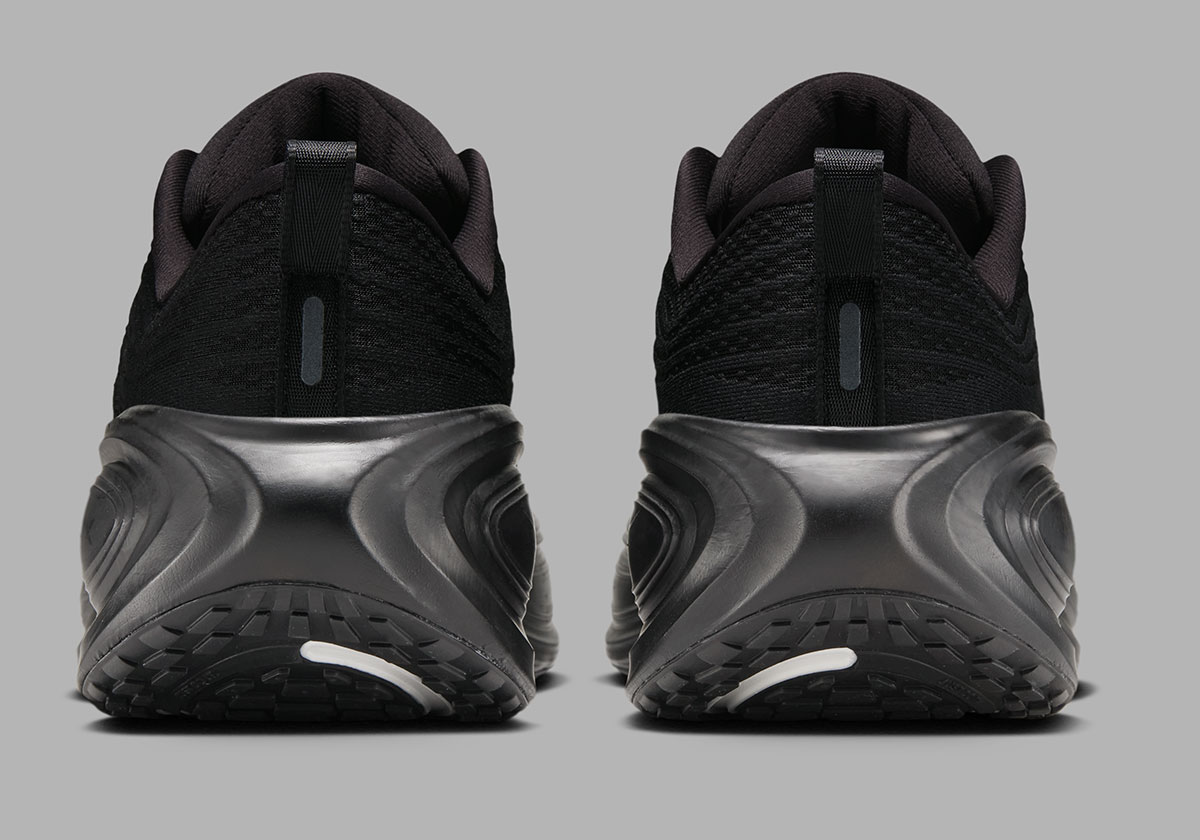nike-vomero-plus-no-swoosh-black-io4482-002-7