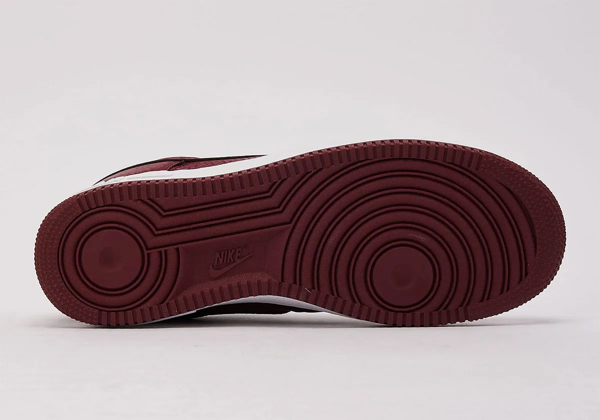 Kobe Bryant’s Nike Air Force 1 Odes To The “Lower Merion Aces”