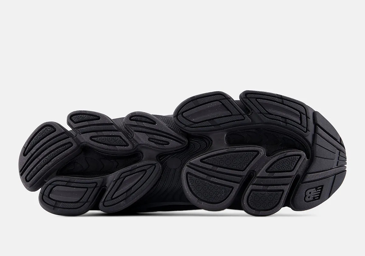 The New Balance 2000 Checks Off Another Essential In “Black/Silver Metallic”